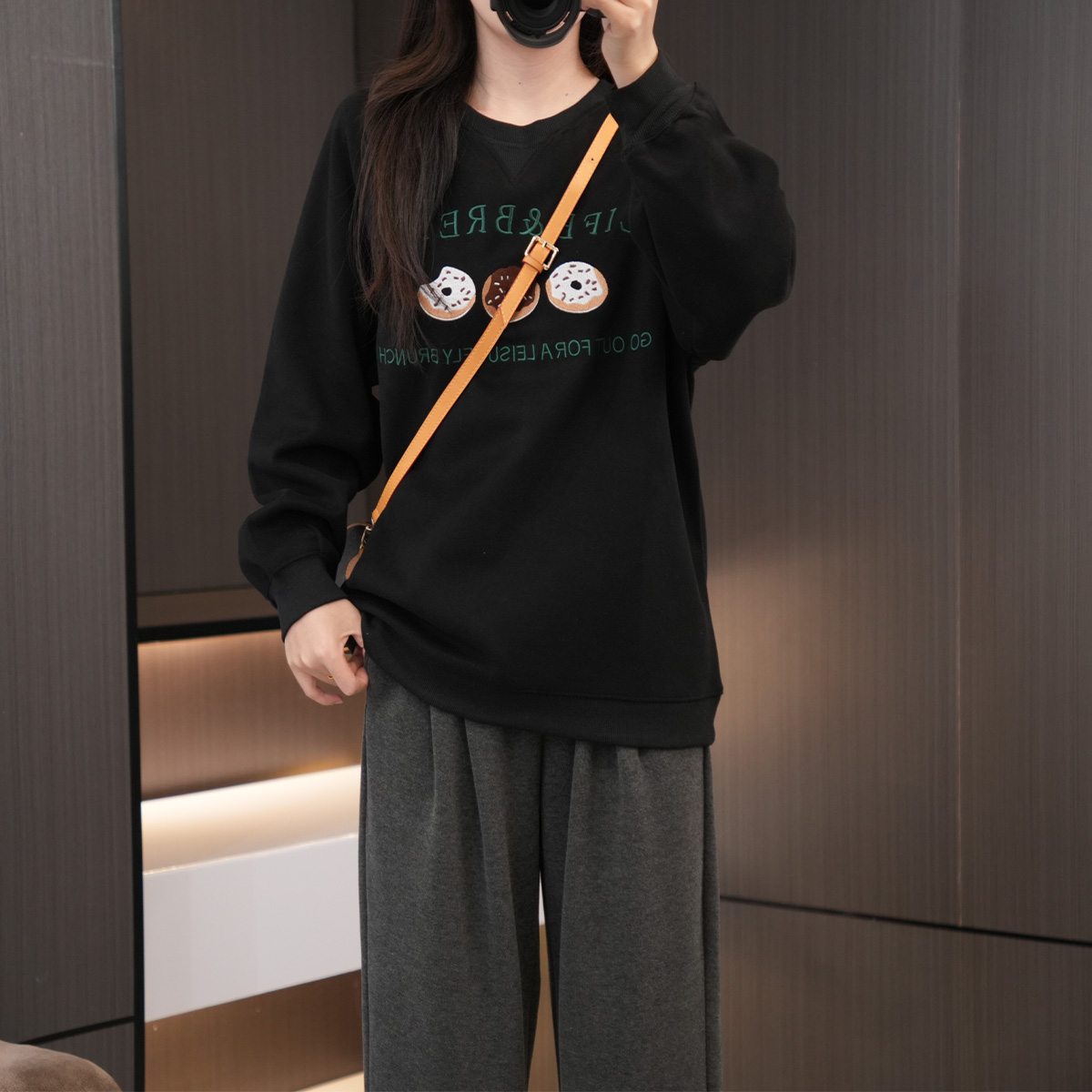 闭眼入秋季美式甜甜圈刺绣卫衣