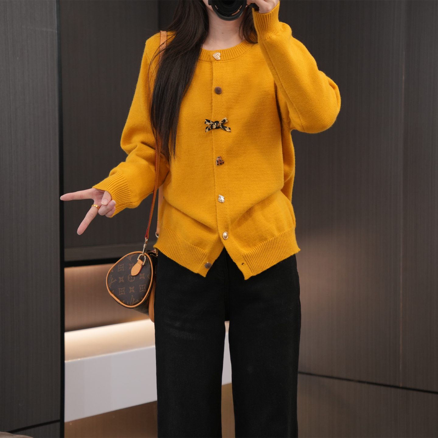 闭眼入时尚蝴蝶结纽扣毛衣开衫