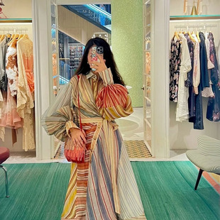 2026早春度假系列条纹拼接度假风翻领灯笼袖 度假风撞色连衣裙女