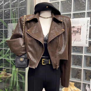 美拉德穿搭咖色皮衣外套女2026春季新款小个子短款机车服夹克上衣
