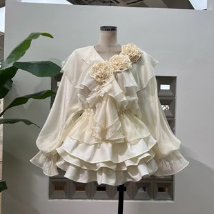 春夏温柔系2026韩版 小个子搭配 收腰荷叶边手工花朵仿真丝套头衬衫