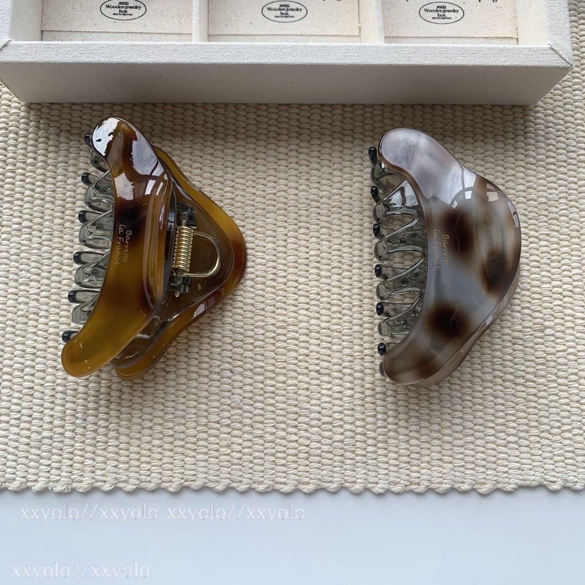 xxyolo/云朵假日 高级感琥珀后脑勺简约半扎抓夹鲨鱼夹抓夹