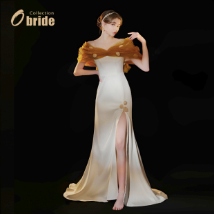 新娘一字肩法式 轻婚纱2024新款 小众缎面轻婚纱晨袍 弦月 Obride