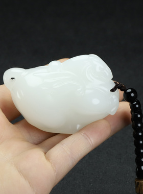 新疆和田玉白玉飞马手把件天然玉石一马当先原石手玩件生肖马把件