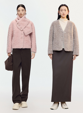 【商场同款】AUM噢姆2025年冬季新款机织羊毛短款箱型围巾外套女