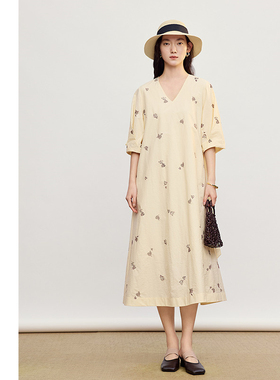 【天猫臻选】AUM噢姆2026年夏季新款气质V领浪漫花稿收腰连衣裙女