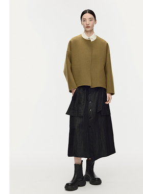 【商场同款】AUM噢姆2025年冬季新款毛棉立绒双面呢短款落肩外套