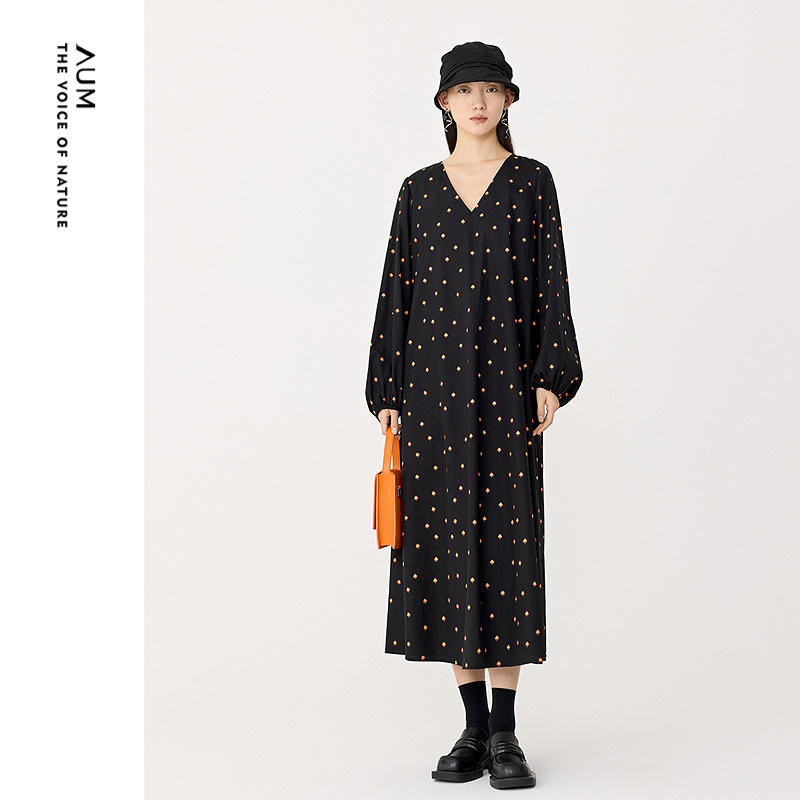 【FaFa裙】AUM噢姆春季棉感中长款时尚V领系带收腰印花连衣裙长裙