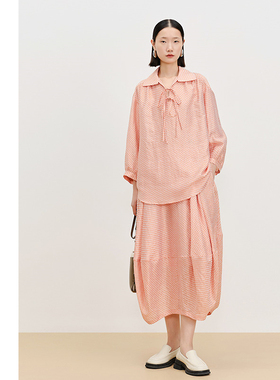 【轻松套装】AUM噢姆2025年夏季新款波点翻领娃娃衫上衣半身裙女