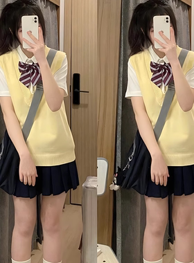 卡挪罗JK制服马甲背心秋冬纯色毛衫衣无袖内搭黄色套头V领针织