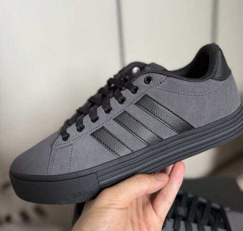 adidas Daily 4.0合成革板鞋休闲舒适百搭男女同款黑灰JI4355