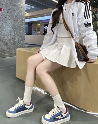 adidas 撞色运动复古立领长袖夹克外套 男女同款 亮白JI7535