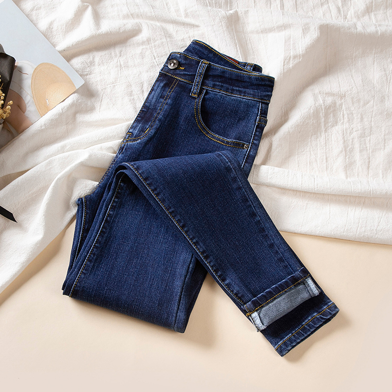 深蓝色牛仔裤女修身小脚裤