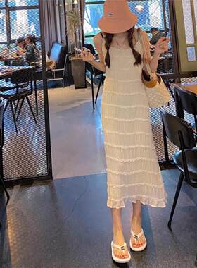 甜美气质海边旅游吊带连衣裙