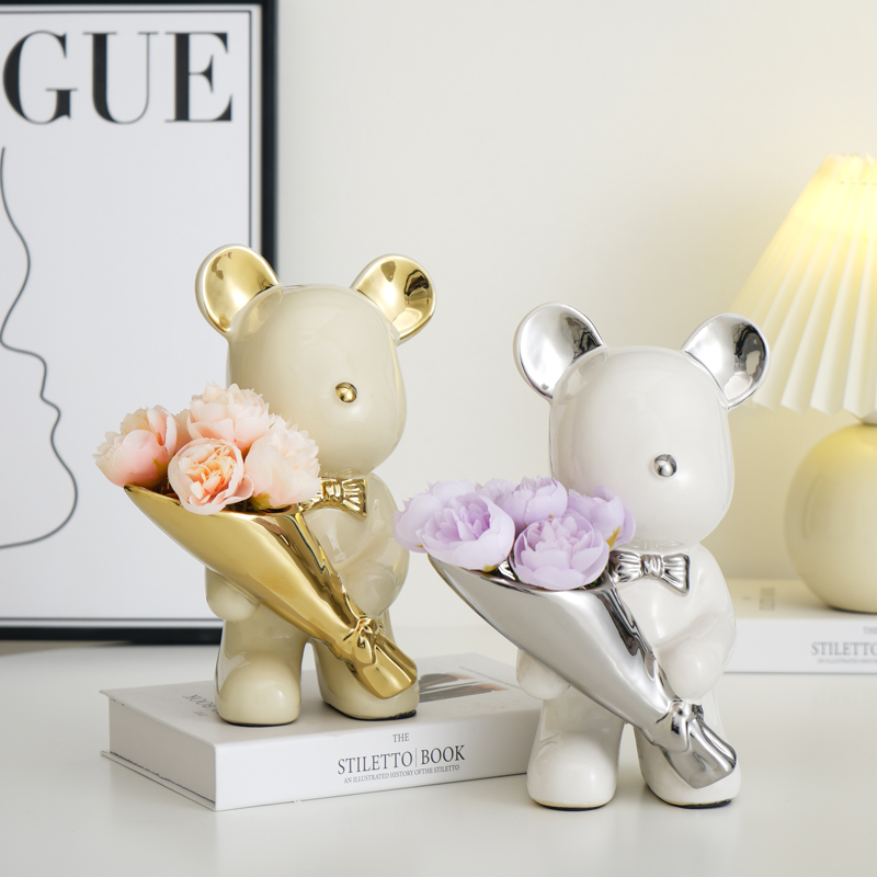 潮流轻奢暴力熊卡通公仔童房桌面小摆件创意仿真花客厅家居装饰品