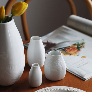 收集时光 素白小物 德单白陶不规则迷你花瓶系列 摆件 桌面小花瓶