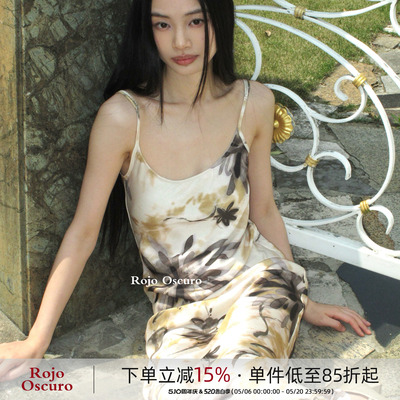 新中式斜裁重磅缎面墨印花连衣裙