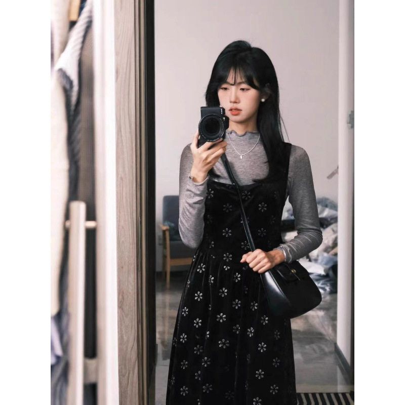 早秋冬季法式盐系轻熟丝绒碎花连衣裙女针织打底衫吊带裙两件套装