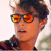 镁作时尚 年轻活力炫彩墨镜女学生型小脸偏光太阳眼镜男个性 运动镜