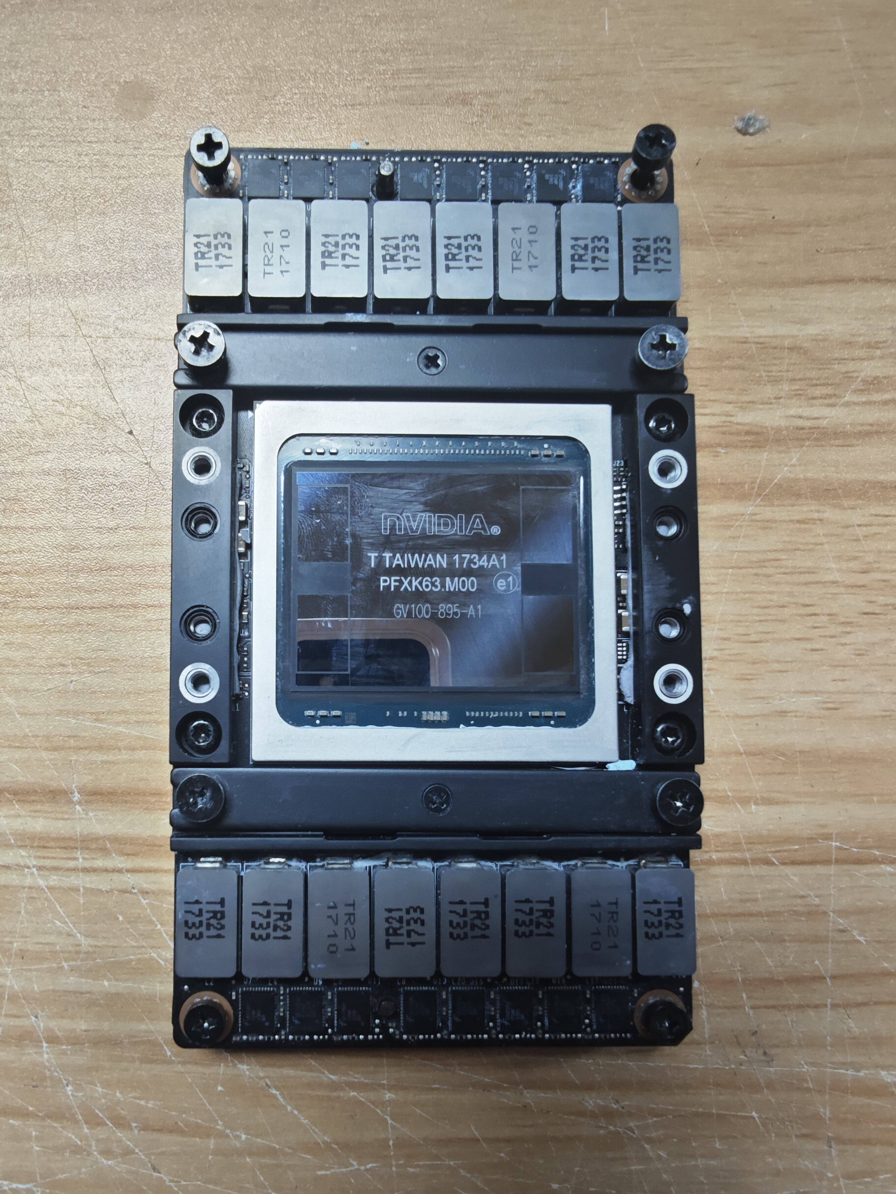 Оригинальная NVIDIA Tesla V100 SXM2 объемом 16 ГБ с технологией глубокого обучения, производительность которой сравнима с 4060ti Изображение 1