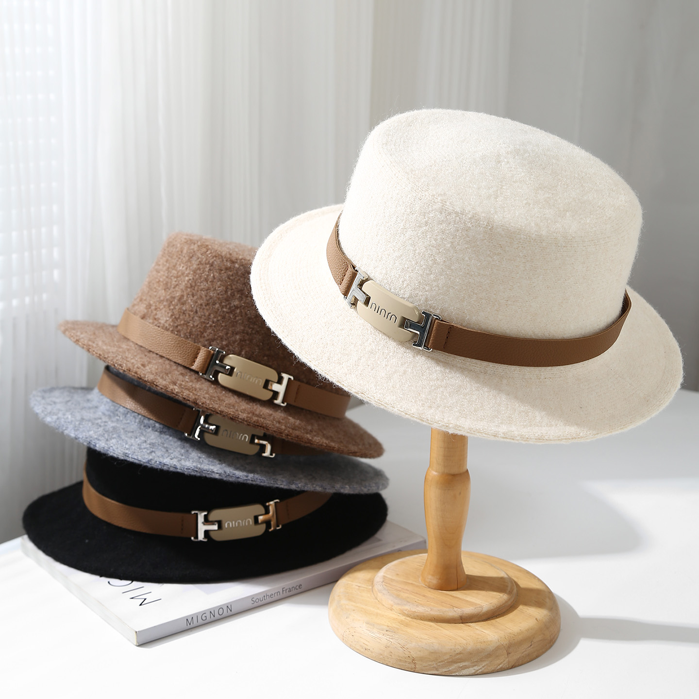 秋冬新款针织平顶礼帽女保暖时尚高级感百搭韩版显脸小皮带小礼帽