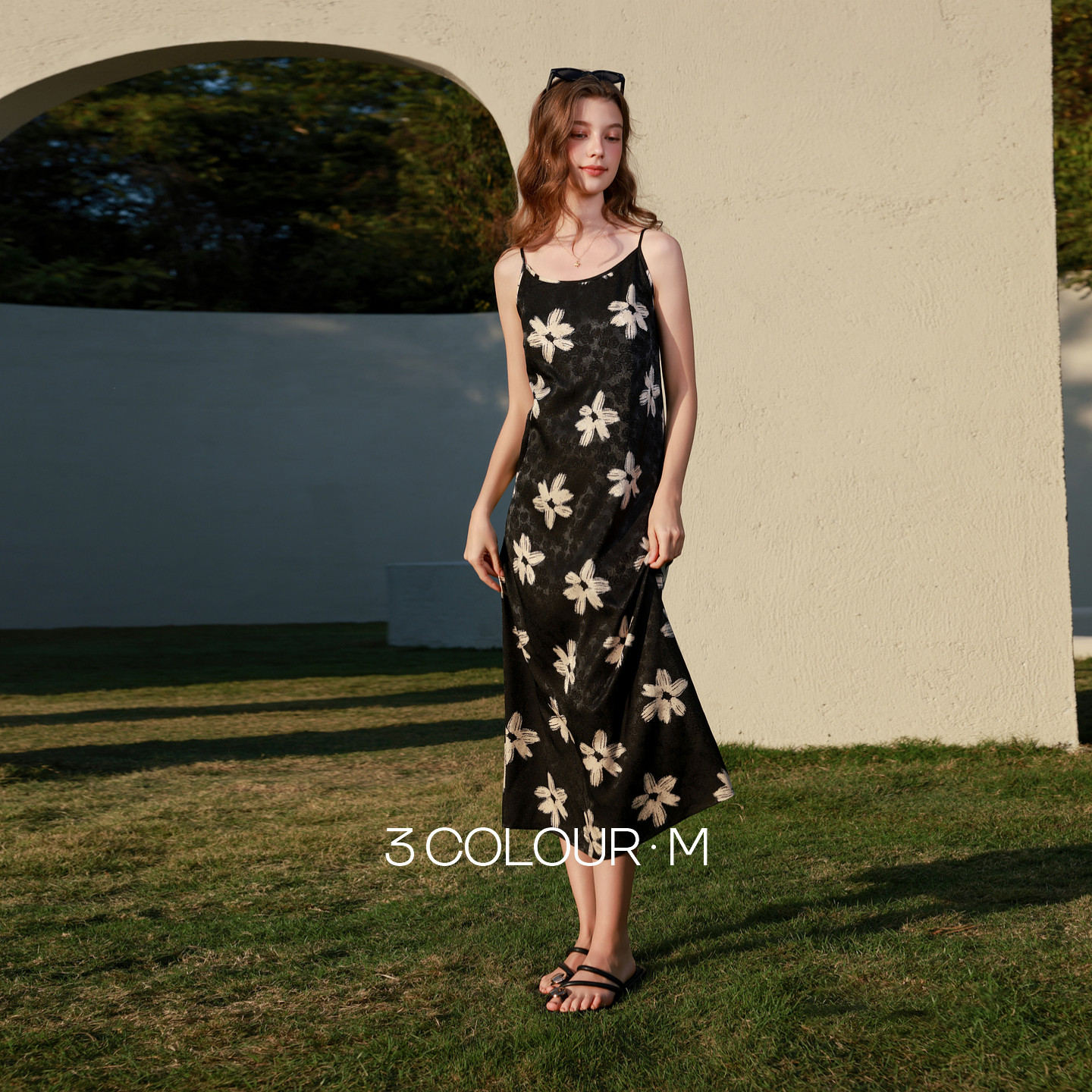 三彩2026春季新款圆领吊带无袖碎花裙法式连衣裙直筒长裙浪漫M,女装/女士精品,连衣裙,淘宝优惠券,粉丝福利购,淘宝优惠卷