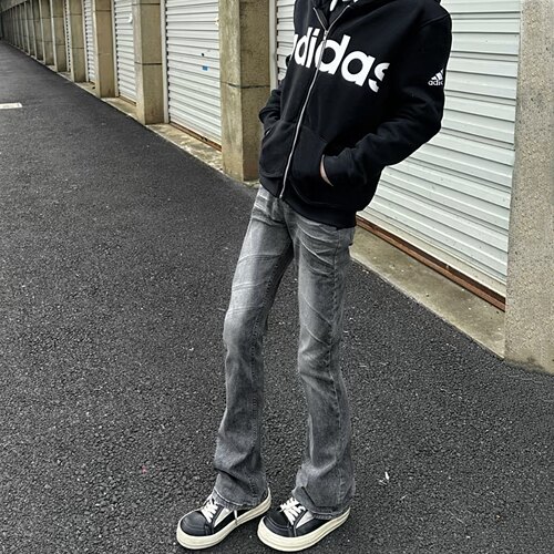 3.0烟灰色重工做旧微喇牛仔裤男
