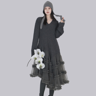 TEATREE高品质V领羊毛拼接网纱连衣裙慵懒风不规则显瘦坑条针织裙