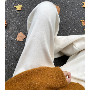 白色加绒糯米裤女春秋季2026新款高腰垂感慵懒小个子羚羊绒阔腿裤