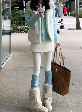 白色羊羔毛毛短裙女冬2025新款a字梨型身材遮胯小个子包臀半身裙