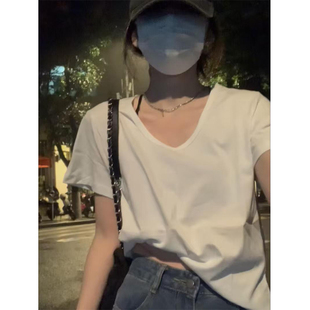 白色v领正肩宽松短袖t恤女夏季2026新款高级感内搭打底衫辣妹上衣