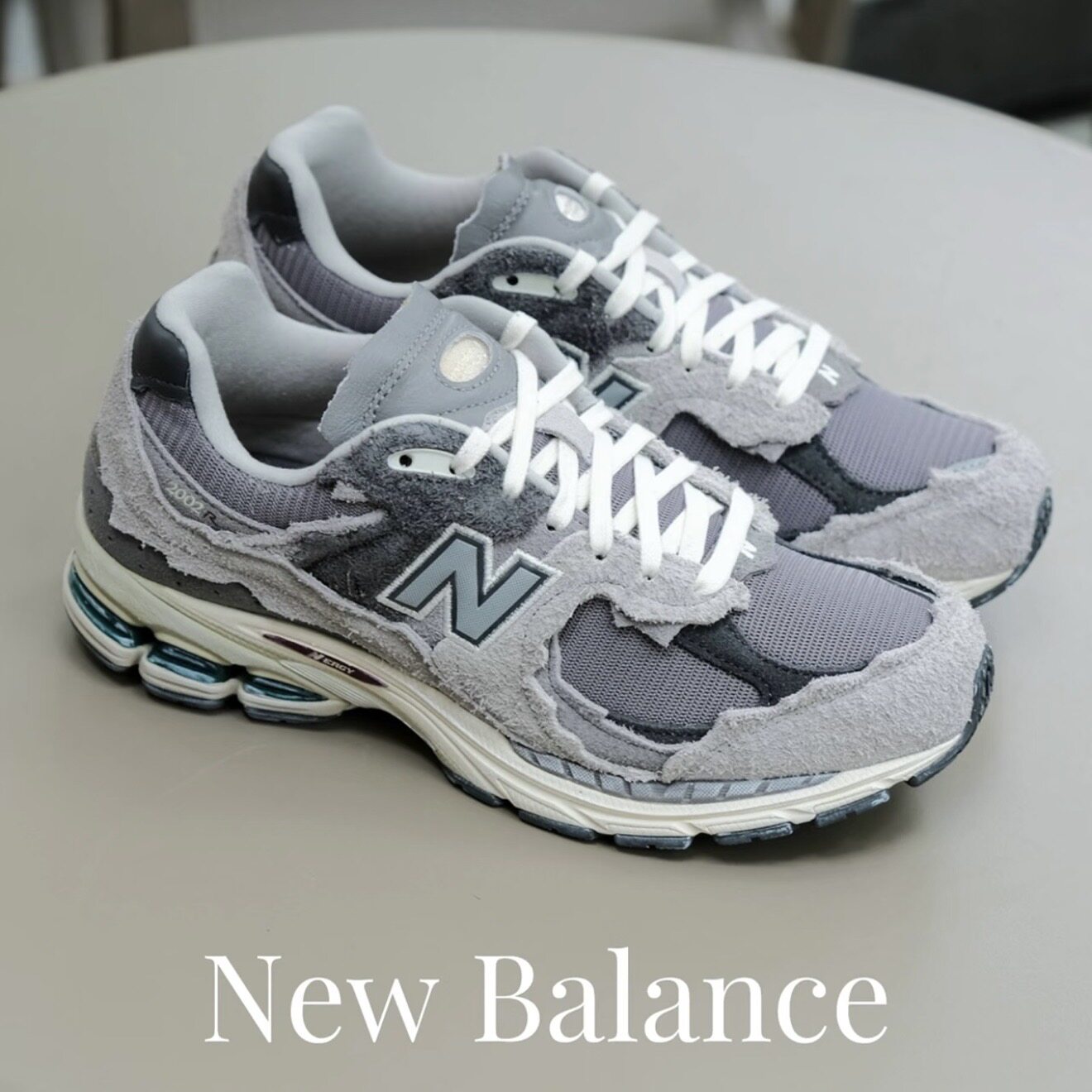 NEW BALANCE  NB复古男女款风做旧解构慢跑老爹跑步鞋M2002RDA B