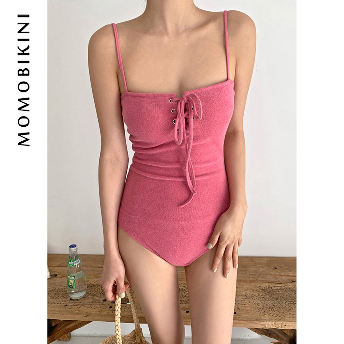 新款性感连体泳衣女显瘦修身遮肚高级感温泉小胸聚拢学生泡温泉