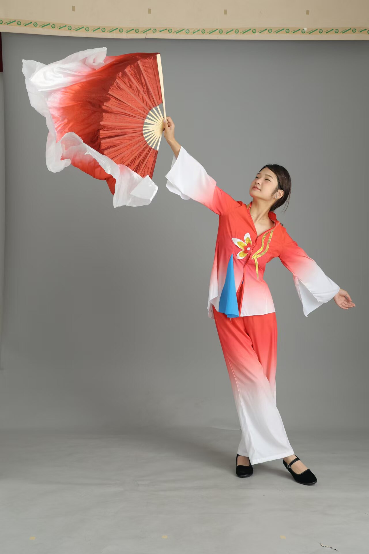 小莹老师同款东方红舞蹈服红色喜庆秧歌服中国风扇子民族舞演出服