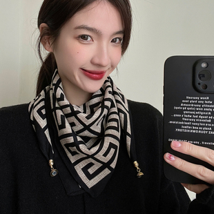 磁吸三角护颈小丝巾女春秋季新款棉麻领巾高级感围巾方巾懒人围脖