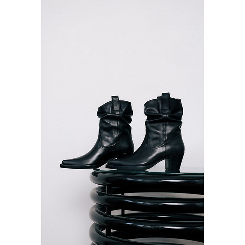 IORE不规则堆皱牛皮高跟西部短靴