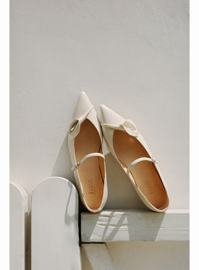 IORE理想矿石原创 法式气质挺秀马蹄莲尖头玛丽珍平底单鞋婚鞋