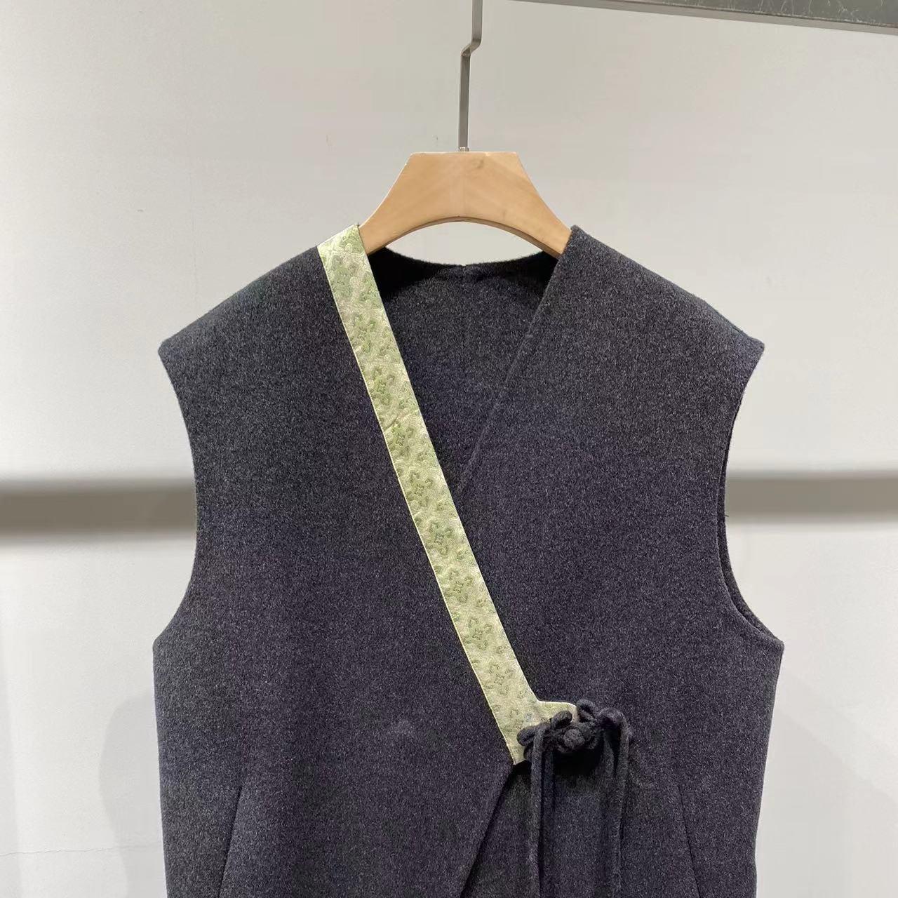 珍皇服饰F-101双面呢马甲M码