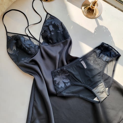 轻奢高级感性感吊带睡裙少女夏美背纯欲风睡衣薄款黑色蕾丝家居服