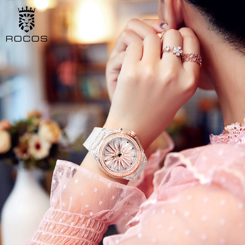 年新款手表女ins风简约气质时尚休闲腕表金本位制透明款搂搂国