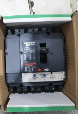 施耐德塑壳断路器NSX250F 4P 250A LV4316