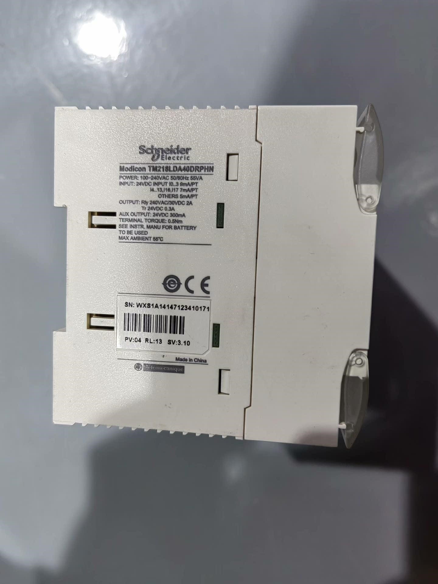 施耐德SCHNEIDER，PLC主体，TM218LDA40D