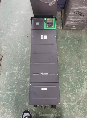 ATV630D55N4 55Kw 9成新 没使用过