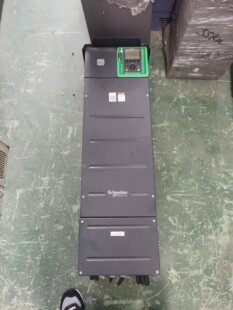 ATV630D55N4 55Kw 9成新 没使用过