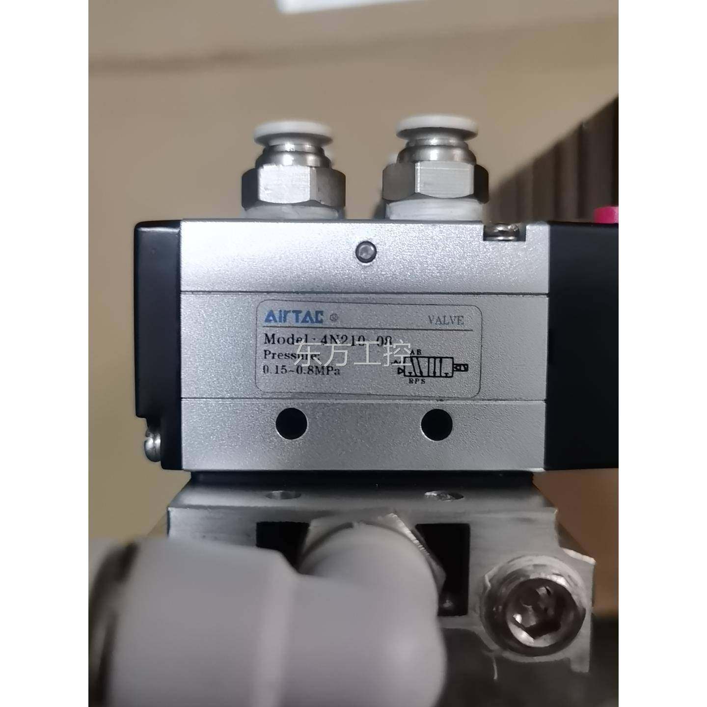 议价原装亚德客A2IRTAC电阀4N210-/084V（磁9个排