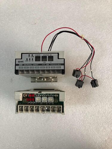 SMC模块EX121-SMJ1，一台少上盖，功能正常，实物图