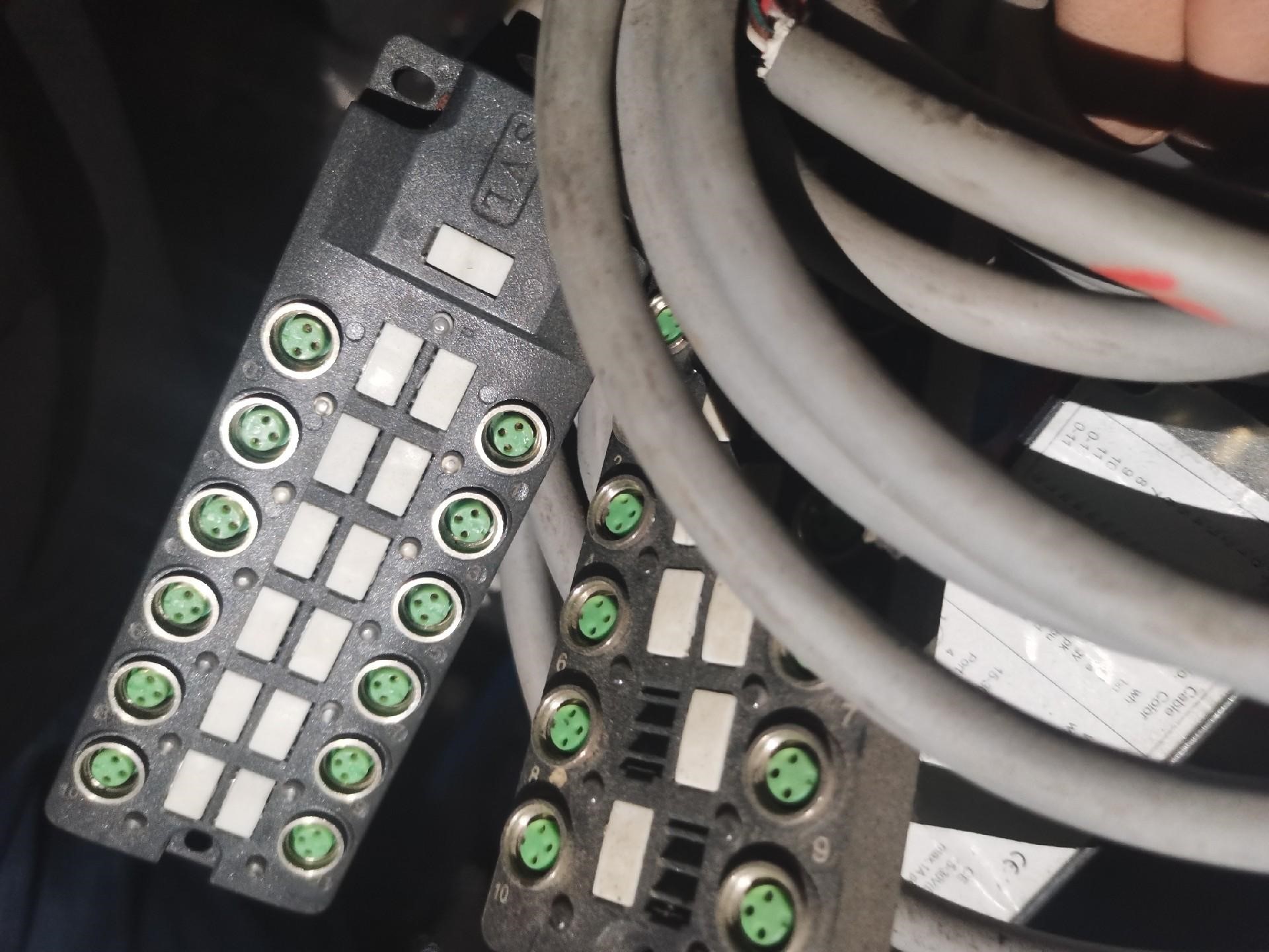 SVL西威联正品原装分配器SCAB-M8-12C/1-P 9