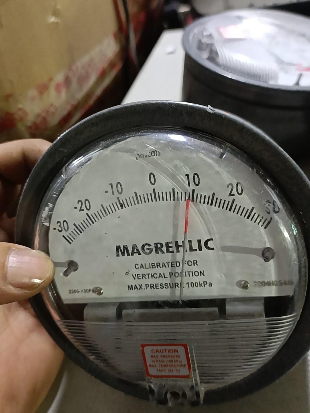 二手MAGNEHFLIC负压表2000型高精微压差表风压表压