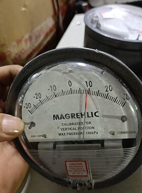 二手MAGNEHFLIC负压表2000型高精微压差表风压表压