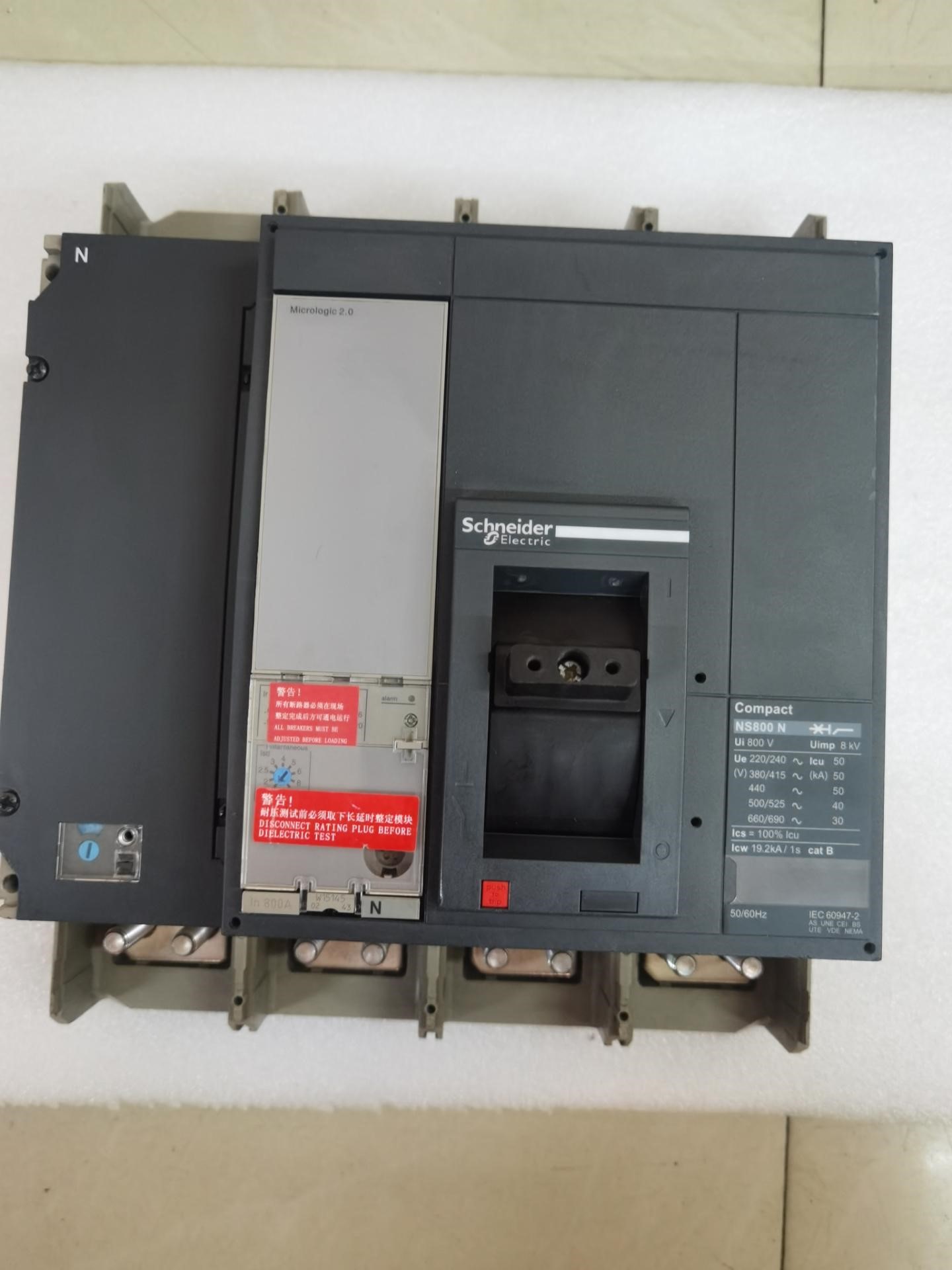 施耐德NS4P 800A-1600A